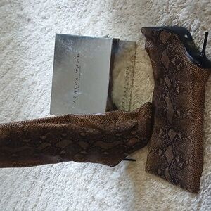 NWT Azelia Wang Snake Skin Boots